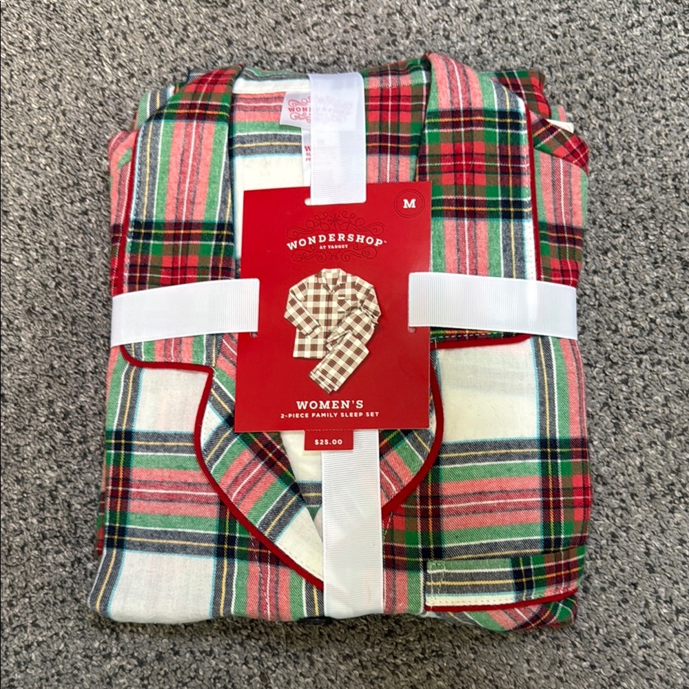 Wondershop Festive Plaid Sleepwear Set
